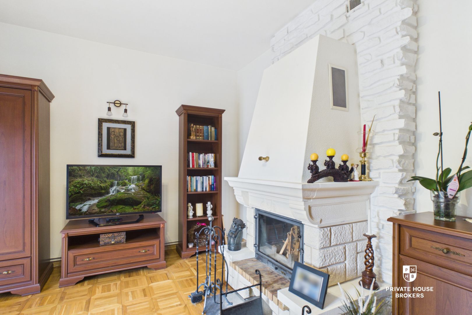 House with two independent apartments and a garage on a 1,436 m² plot | Akacjowa Street - House - Sale - Wielicki, Niepołomice