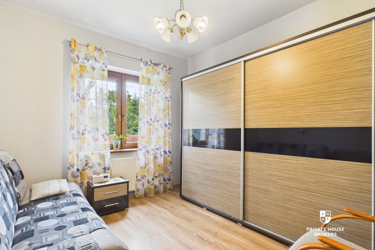 House with two independent apartments and a garage on a 1,436 m² plot | Akacjowa Street - House - Sale - Wielicki, Niepołomice