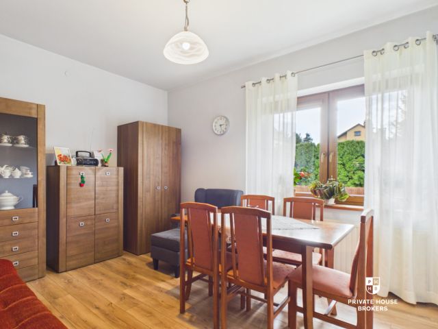Dom z dwoma niezależnymi mieszkaniami i garażem na działce 1436 m² | ul. Akacjowa - Dom - Sprzedaż - Wielicki, Niepołomice