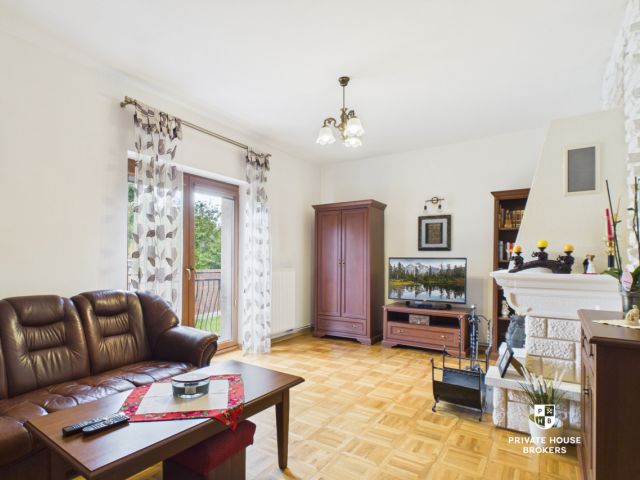 Dom z dwoma niezależnymi mieszkaniami i garażem na działce 1436 m² | ul. Akacjowa - Dom - Sprzedaż - Wielicki, Niepołomice