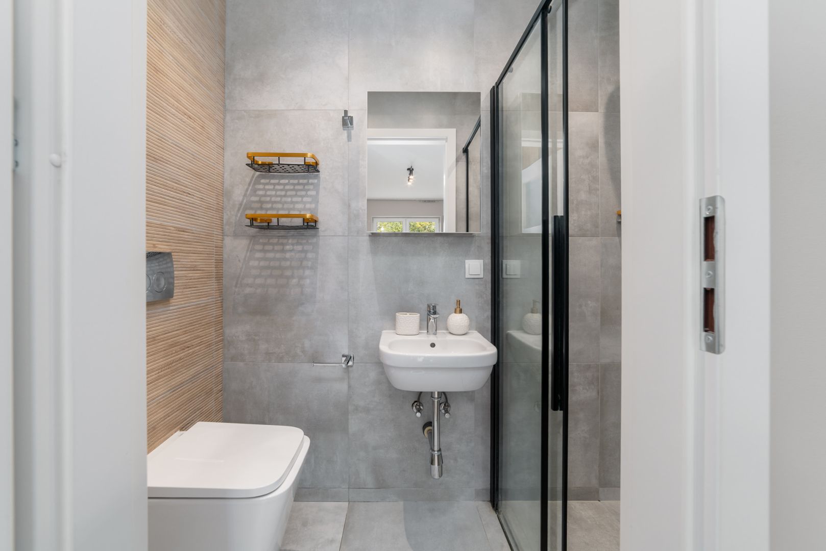 Studio Apartment with Separate Kitchen and Balcony | 30 m² | Różyckiego Street. - Apartment - Rent - Łódź, Górna