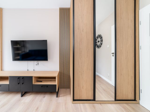Kawalerka z balkonem i oddzielną kuchnią | 30 m² - Mieszkanie - Wynajem - Łódź, Górna