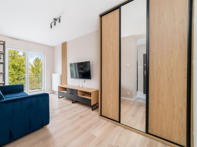 Kawalerka z balkonem i oddzielną kuchnią | 30 m² - Mieszkanie - Wynajem - Łódź, Górna