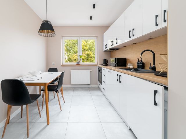 Kawalerka z balkonem i oddzielną kuchnią | 30 m² - Mieszkanie - Wynajem - Łódź, Górna