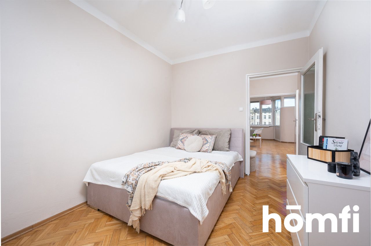 2 osobne pokoje na Kazimierzu z widokiem | Winda | Loggia | Ogrzewanie miejskie | ROI 8,5% 50,86 m² | 3. piętro z windą | 2 min pieszo na Kazimierz - Mieszkanie - Sprzedaż - Kraków, Śródmieście / Stare Miasto