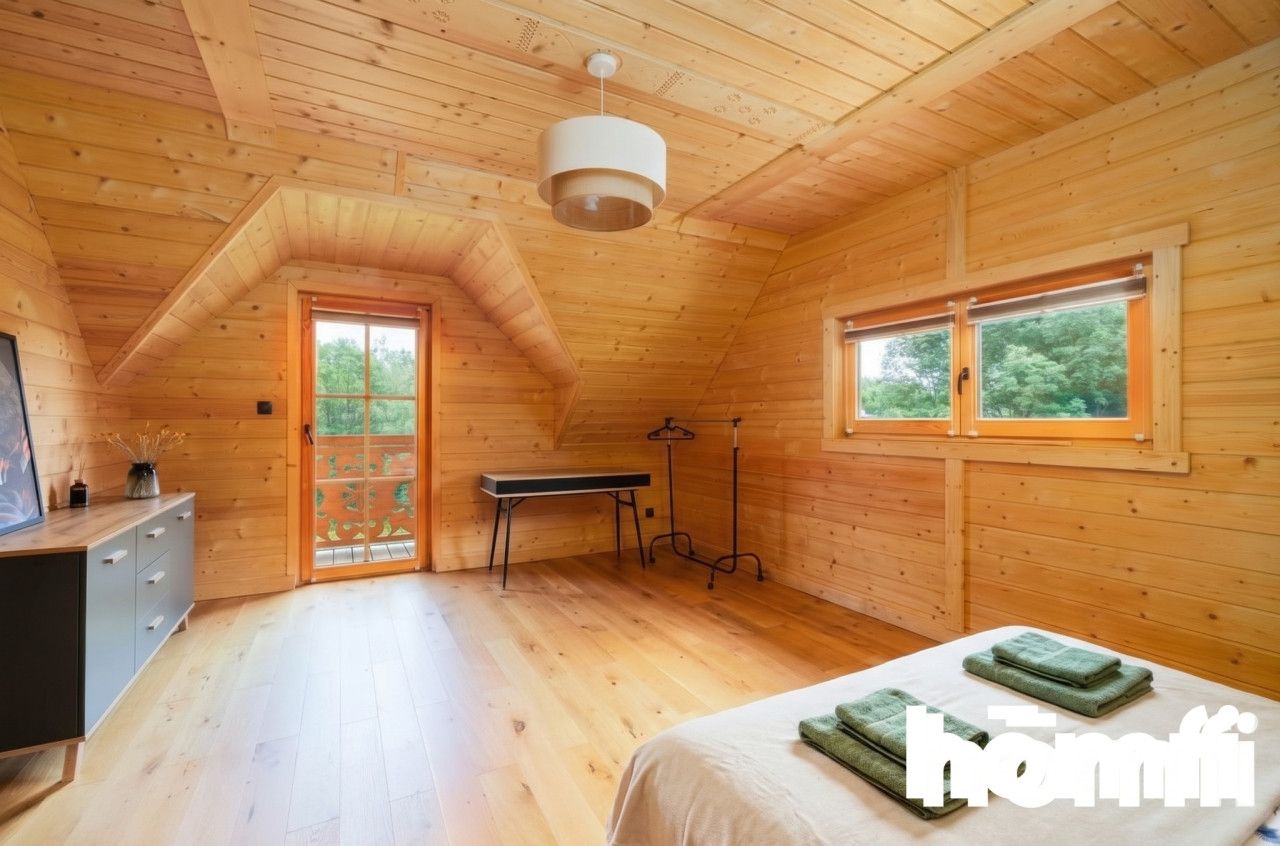 SPECIAL OFFER - BUY NOW BEFORE IT'S TAKEN! A charming, year-round wooden house for sale on a large, 45-are plot surrounded by meadows, forests! (currently functioning in short-term rental - rating 9.9/10 on booking) | Skrzydlna | Kasina Dolna | Limanowa county. - House - Sale - Limanowski, Dobra / Skrzydlna