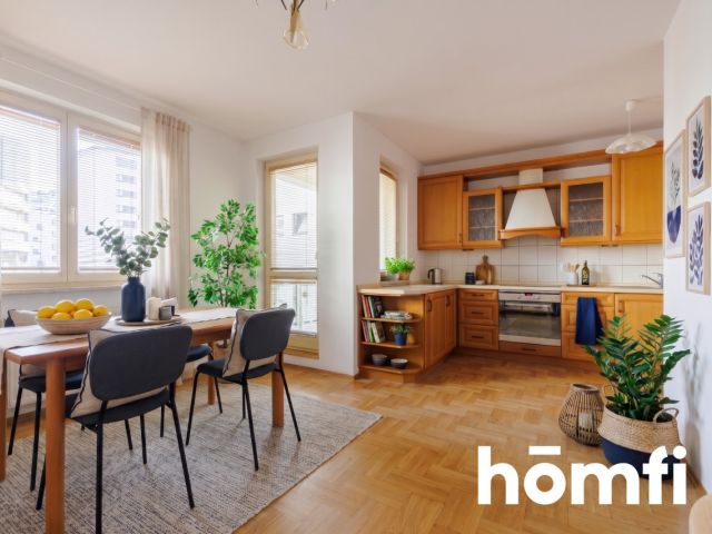 Quiet 3 Room Apartment next to Metro Wilanowska - Apartment - Sale - Warszawa, Mokotów