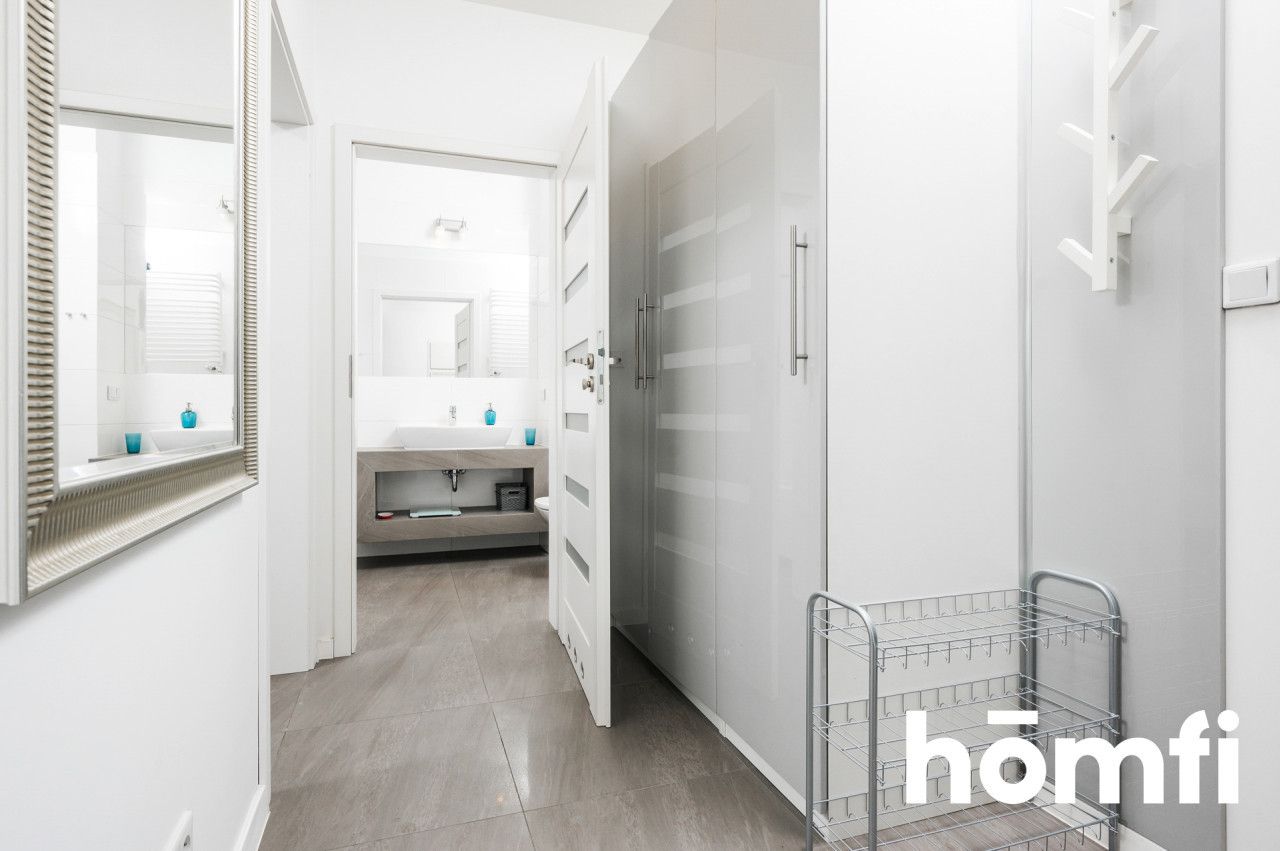 For Rent: Modern 2-Bedroom Apartment with Parking Space in Czerwone Maki - Apartment - Rent - Kraków, Podgórze / Dębniki