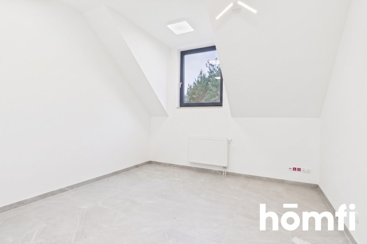 Commercial building in Radom with big parking space for rent - Комерційне приміщення - Оренда - Radom, Kończyce