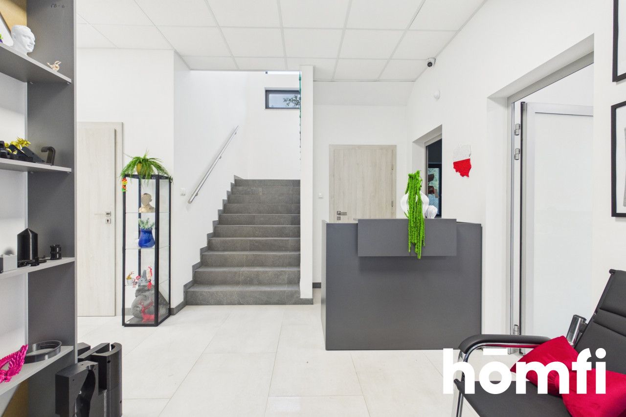 Commercial building in Radom with big parking space for rent - Комерційне приміщення - Оренда - Radom, Kończyce