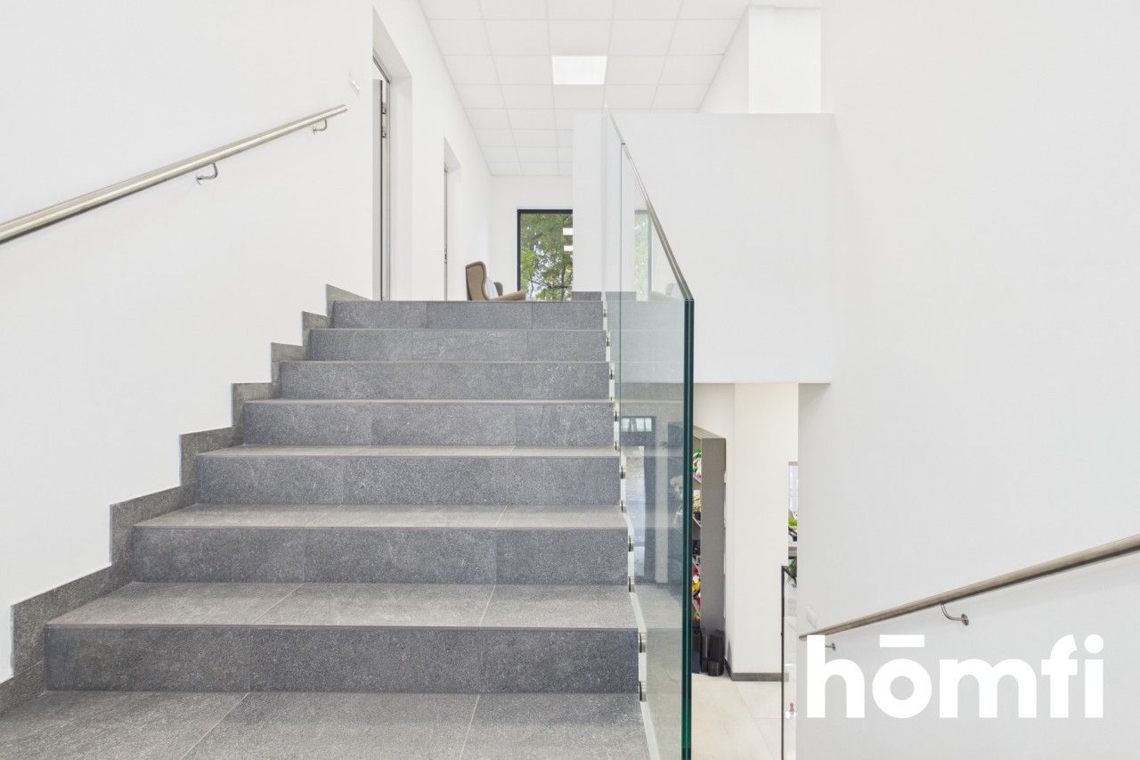 Commercial building in Radom with big parking space for rent - Комерційне приміщення - Оренда - Radom, Kończyce