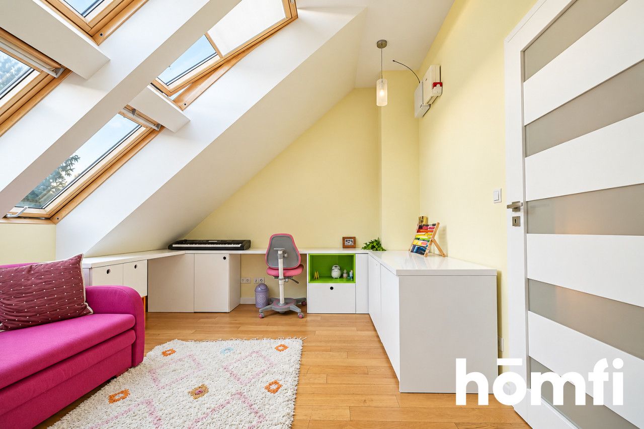 Townhouse with an Oak Deck | Stare Włochy - Apartment - Sale - Warszawa, Włochy
