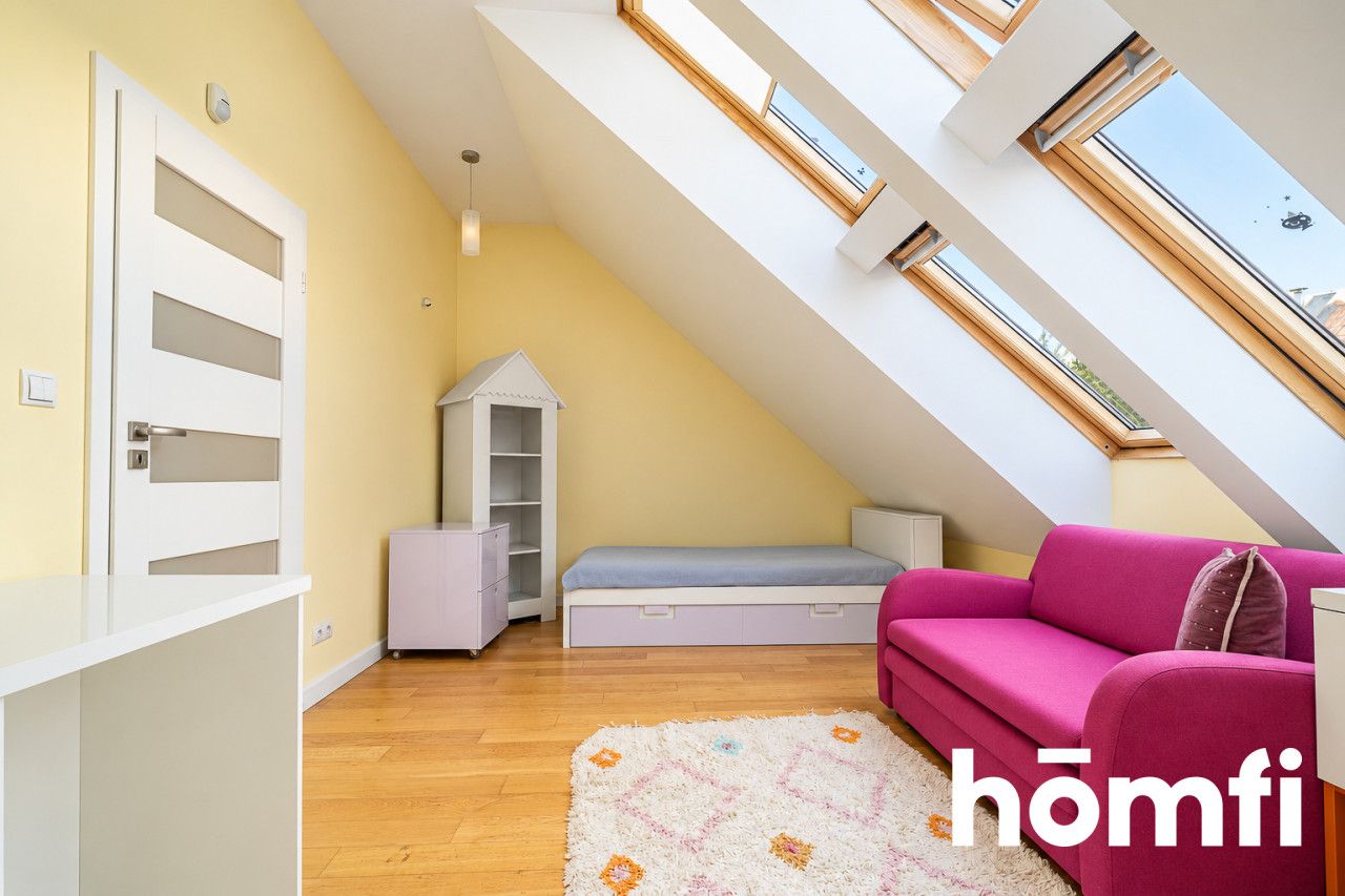 Townhouse with an Oak Deck | Stare Włochy - Apartment - Sale - Warszawa, Włochy