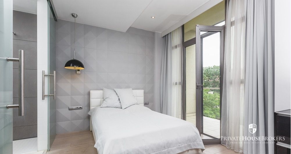 Apartment with large glazing and air conditioning | Wielopole Street | Kraków Old Town - Apartment - Sale - Kraków