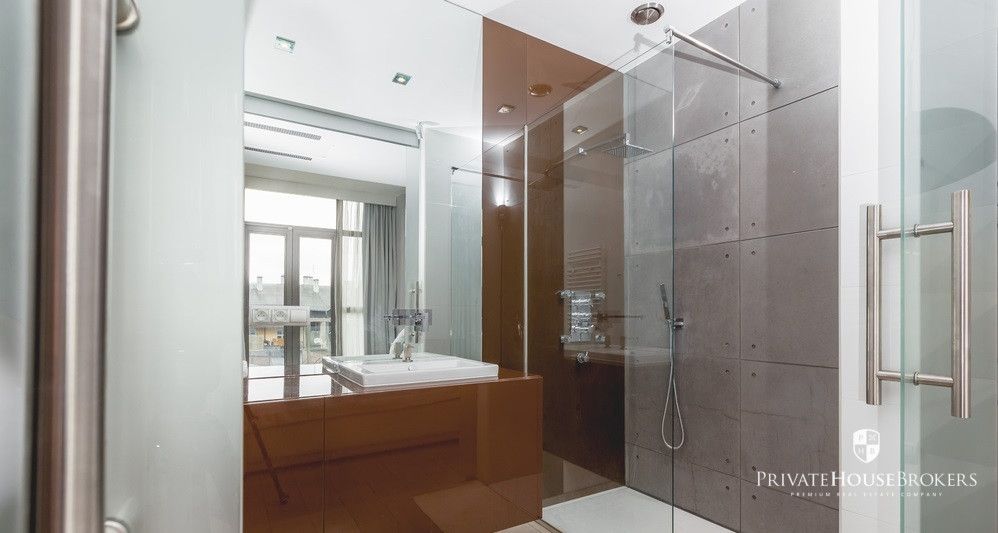 Apartment with large glazing and air conditioning | Wielopole Street | Kraków Old Town - Apartment - Sale - Kraków