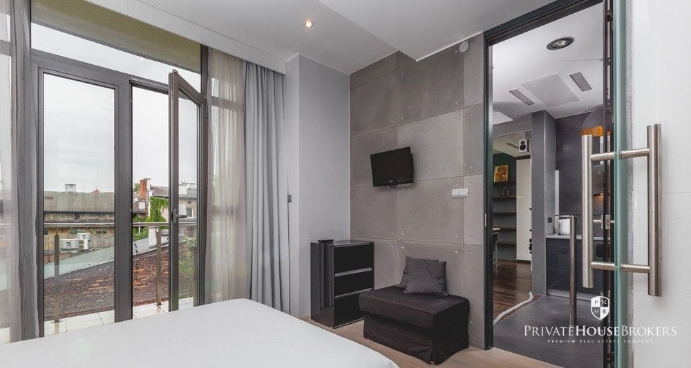 Apartment with large glazing and air conditioning | Wielopole Street | Kraków Old Town - Apartment - Sale - Kraków