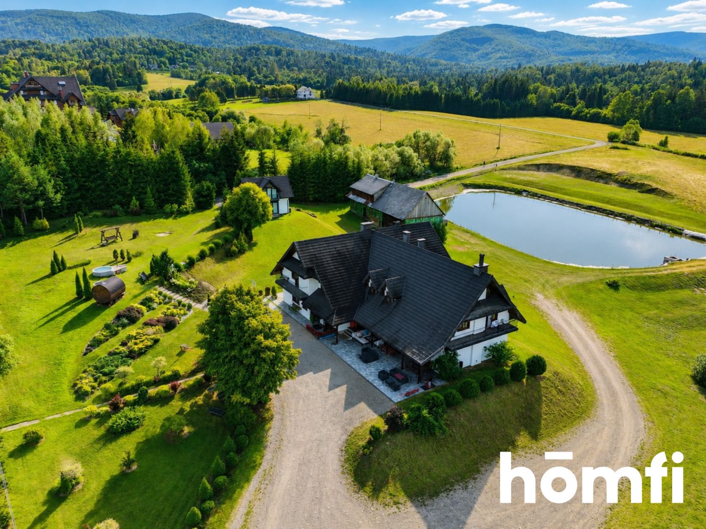 Guesthouse on 1.79 ha in the Heart of the Bieszczady Mountains – Smerek - House - Sale - Leski, Cisna / Smerek