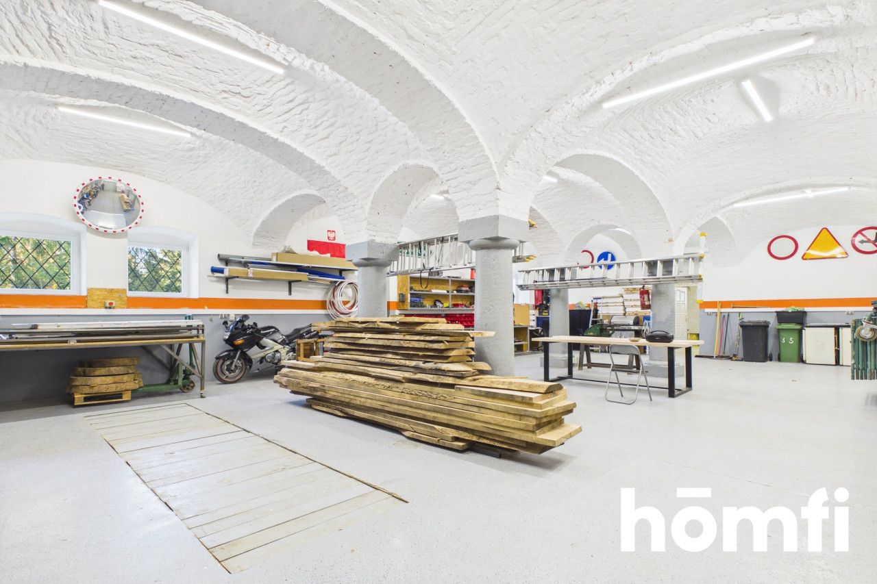 House, Workshop, Hall 800 m2 - Дім - Продаж - Ząbkowicki, Stoszowice