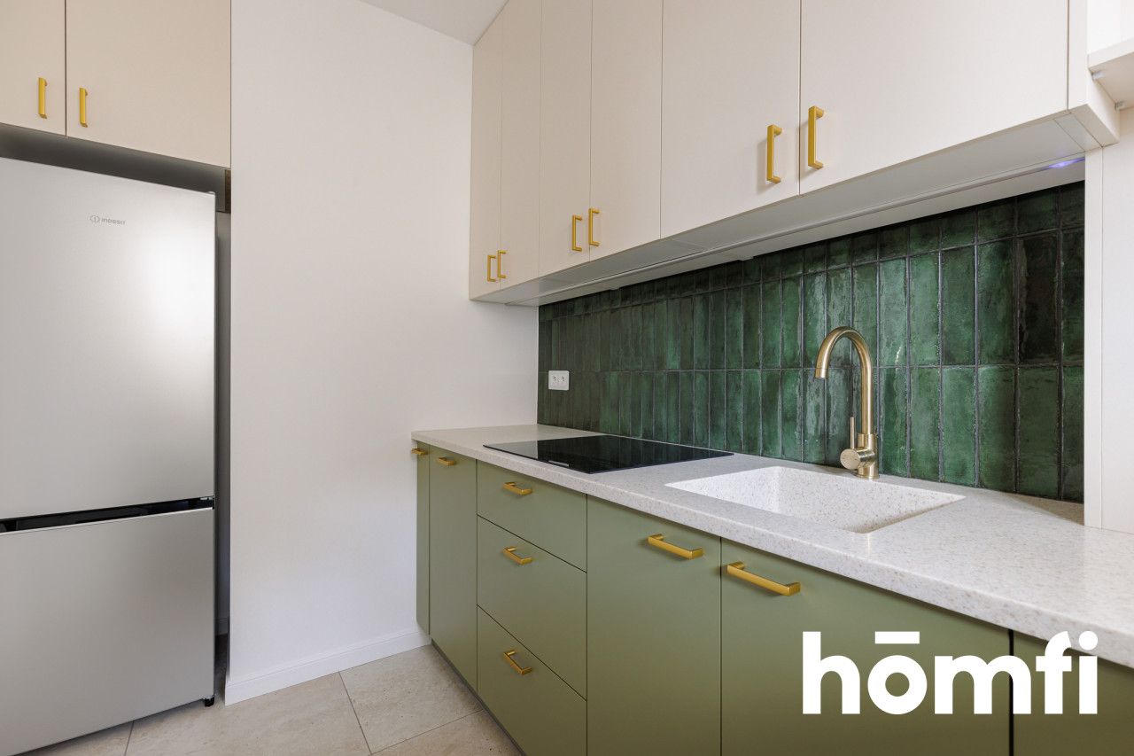 Freshly Renovated 2 Rooms 37m2 at Plac Bankowy for your own arrangement - Apartment - Rent - Warszawa, Śródmieście