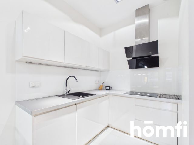 Prestigious City Park | 2 Rooms, Walk-in Closet | Pool, Saunas, A/C + Free Parking (opposite City Park) - Квартира - Оренда - Poznań, Grunwald / Łazarz