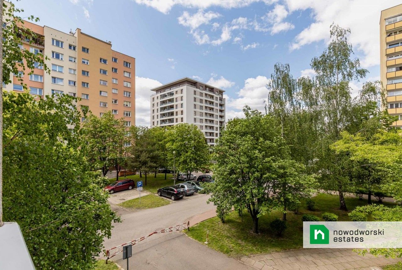 2 rooms with a tree-view near M2 and Wola Park - Apartment - Sale - Warszawa, Bemowo