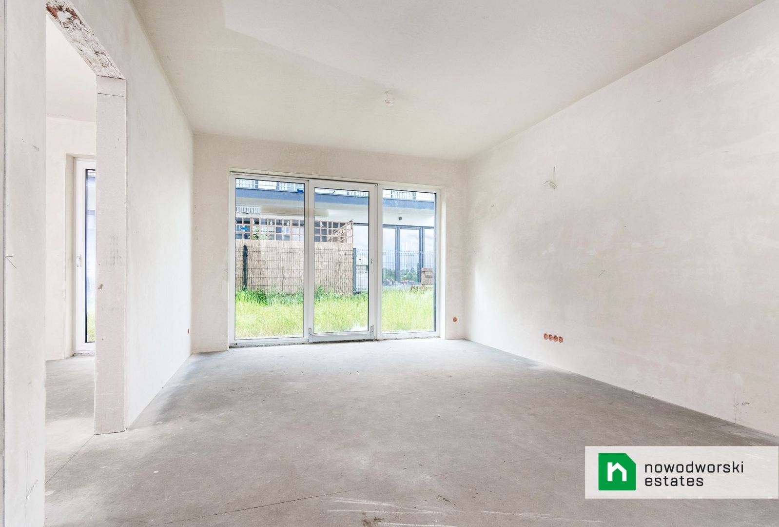 Mieszkanie w stanie deweloperskim z ogrodem na sprzedaż - Zielonki - Mieszkanie - Sprzedaż - Krakowski, Zielonki