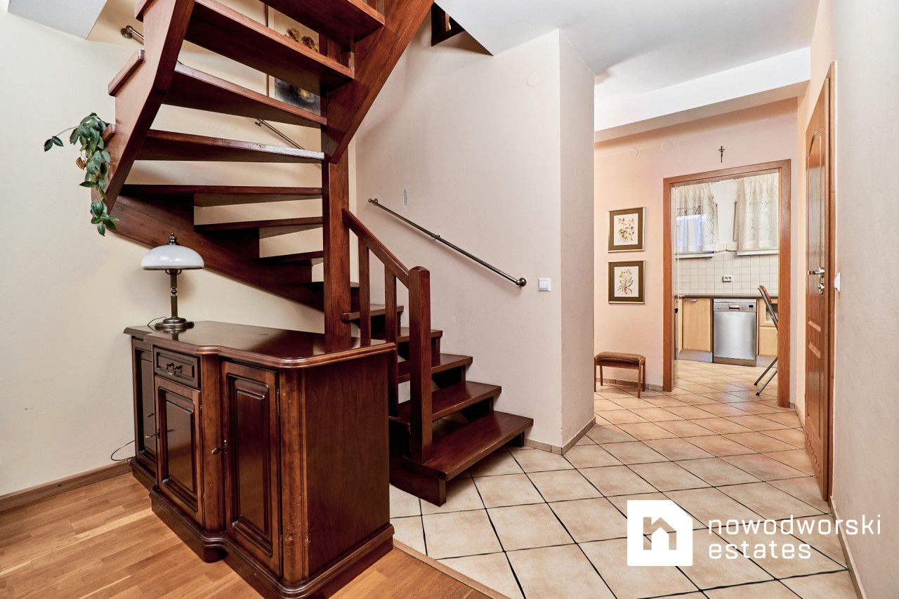 Przestronne mieszkanie z garażem ul. Poświęcka - Mieszkanie - Sprzedaż - Wrocław, Psie Pole