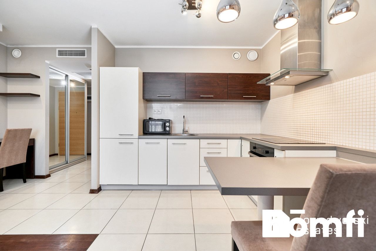 Kawalerka z widokiem na Plac Dominikański - Mieszkanie - Wynajem - Wrocław, Stare Miasto