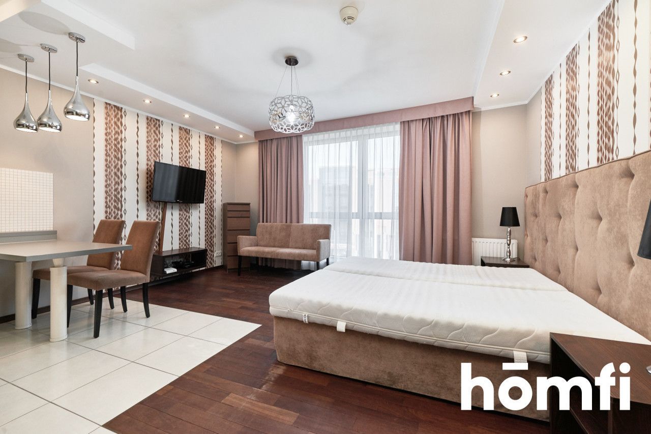 Kawalerka z widokiem na Plac Dominikański - Mieszkanie - Wynajem - Wrocław, Stare Miasto