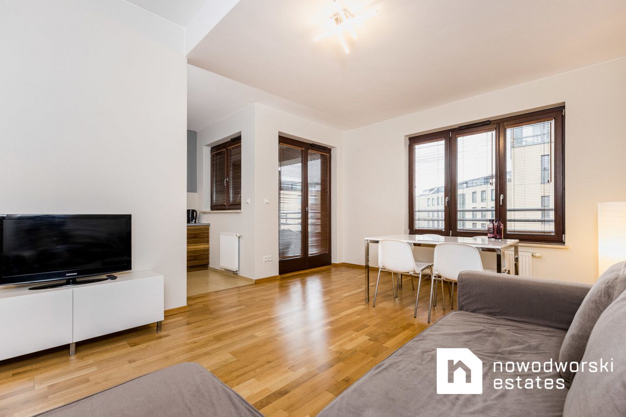 Muranów's Apartment, 2 rooms on Pokorna street with underground parking place. - Apartment - Rent - Warszawa, Śródmieście / Muranów