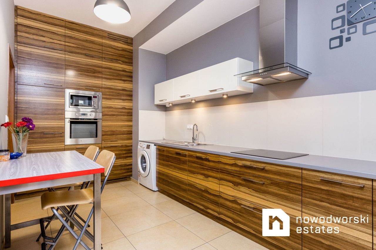 Muranów's Apartment, 2 rooms on Pokorna street with underground parking place. - Apartment - Rent - Warszawa, Śródmieście / Muranów