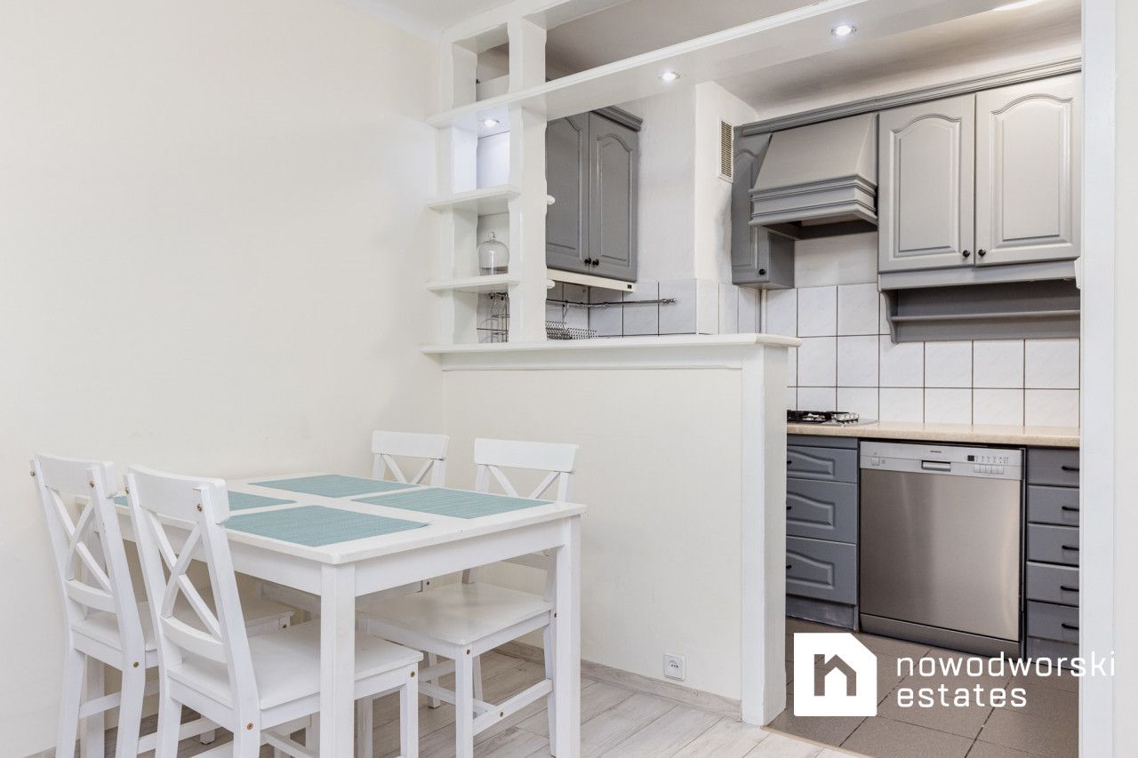 Wynajem, z widokiem na szklane biurowce, 49m2, Wola - Mieszkanie - Wynajem - Warszawa, Wola