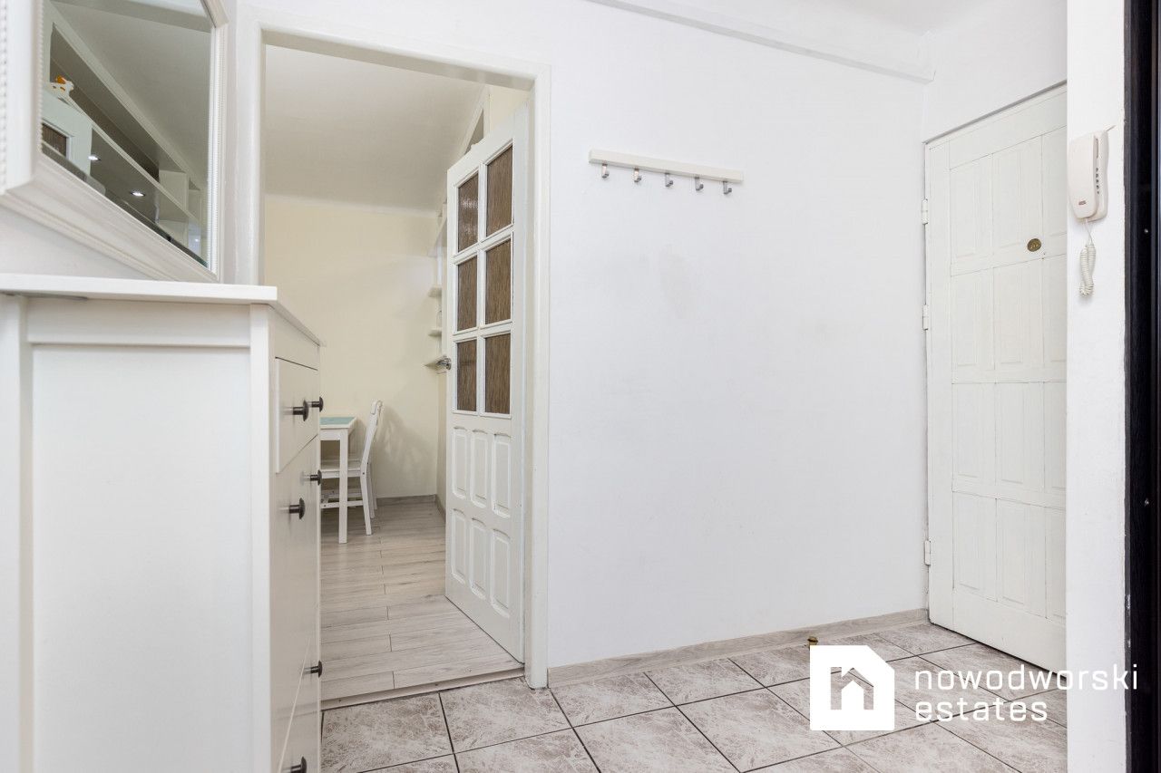 Wynajem, z widokiem na szklane biurowce, 49m2, Wola - Mieszkanie - Wynajem - Warszawa, Wola