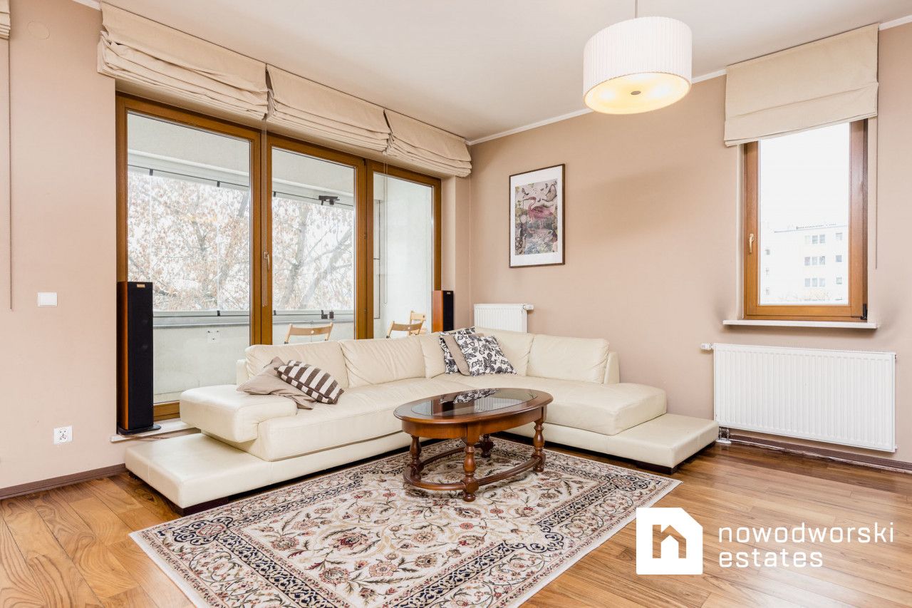 Elegant style. 3 rooms in Mokotów with a garage - Apartment - Rent - Warszawa, Mokotów / Sielce