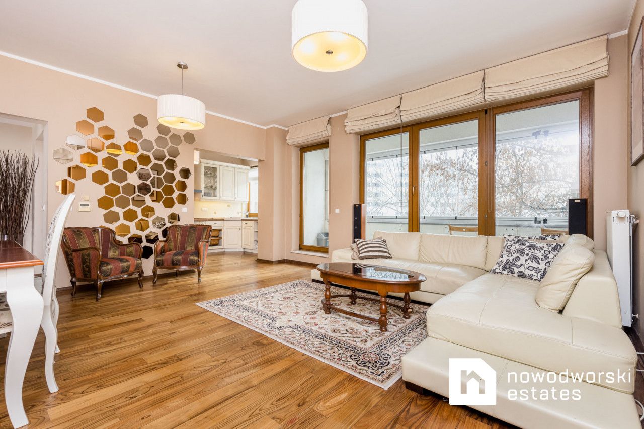 Elegant style. 3 rooms in Mokotów with a garage - Apartment - Rent - Warszawa, Mokotów / Sielce