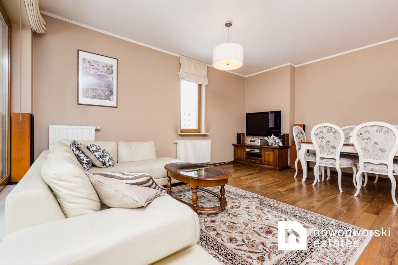 Elegant style. 3 rooms in Mokotów with a garage - Apartment - Rent - Warszawa, Mokotów / Sielce
