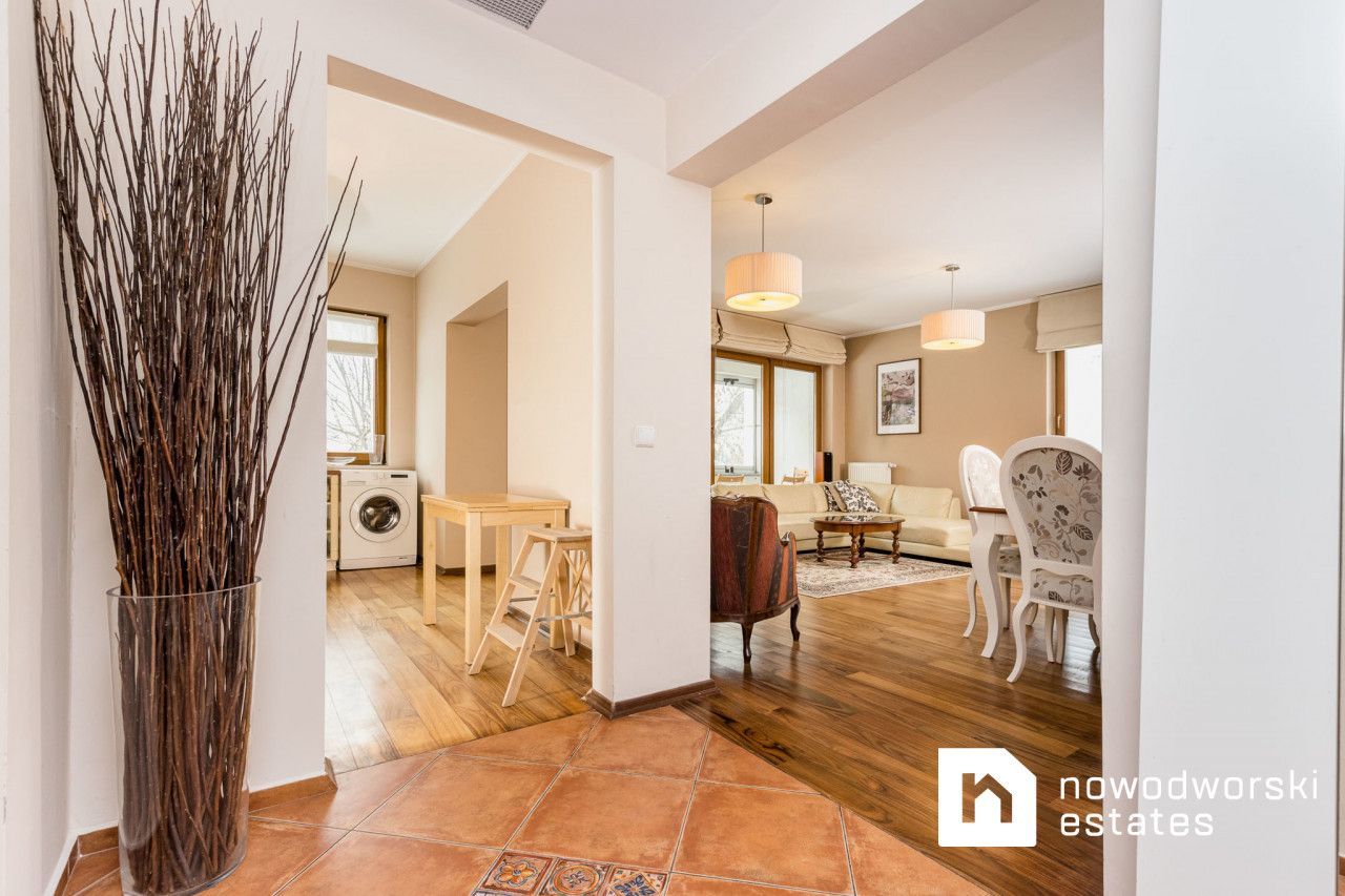 Elegant style. 3 rooms in Mokotów with a garage - Apartment - Rent - Warszawa, Mokotów / Sielce