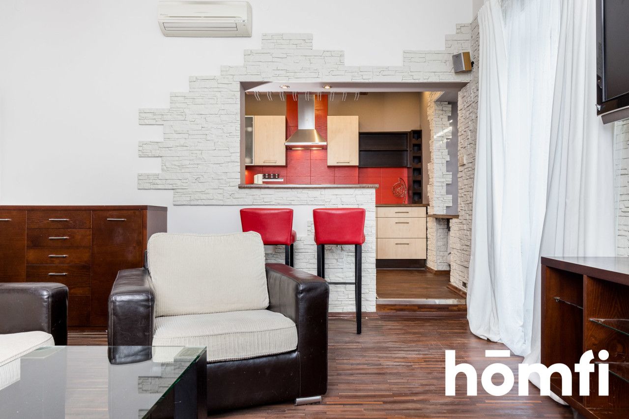 Atmospheric studio apartment with a mezzanine in a tenement house in Old Mokotów. - Apartment - Rent - Warszawa, Mokotów