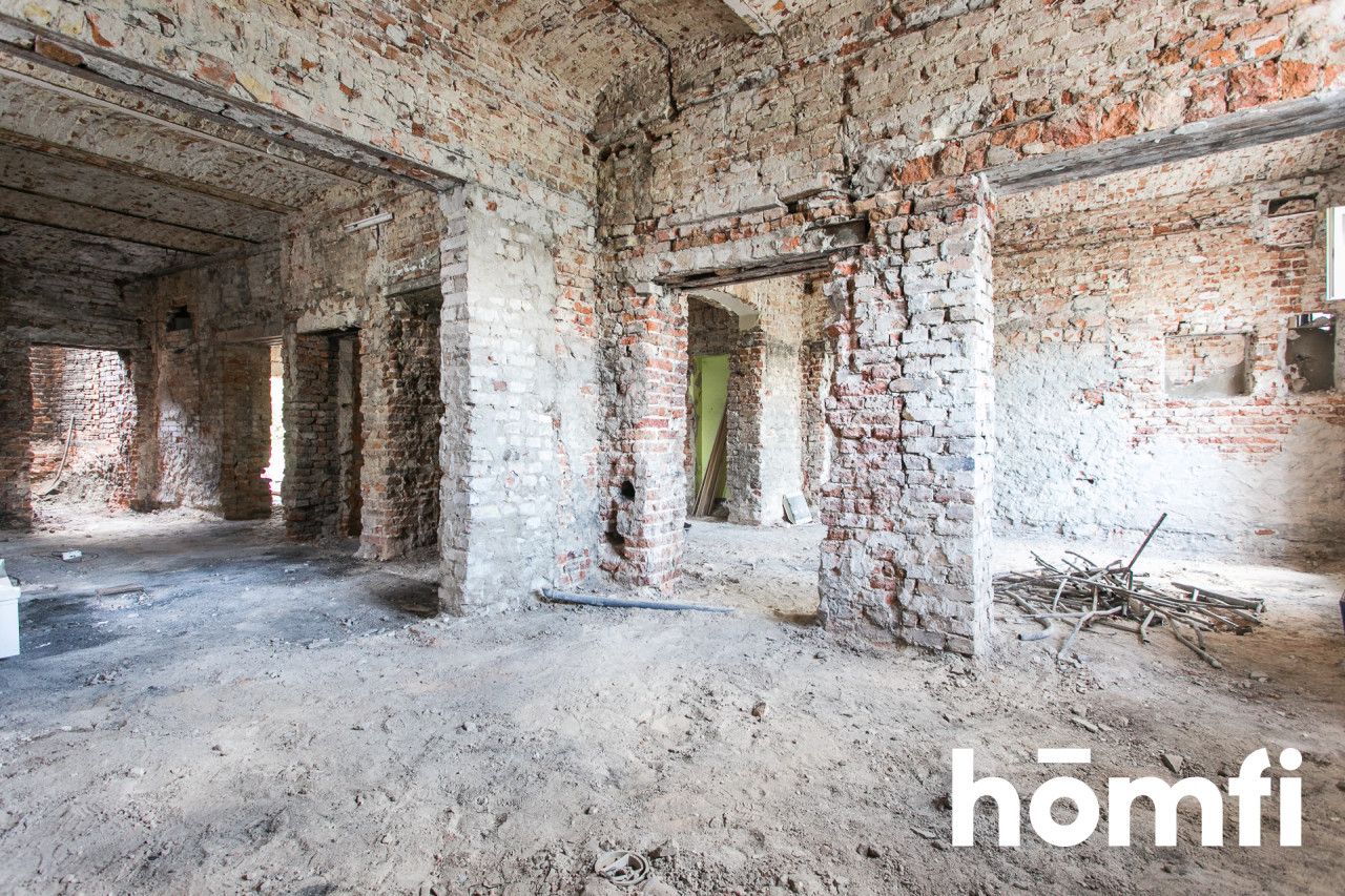 A commercial space in the center of Chrzanów with a showcase - Commercial premises - Sale - Chrzanowski, Chrzanów