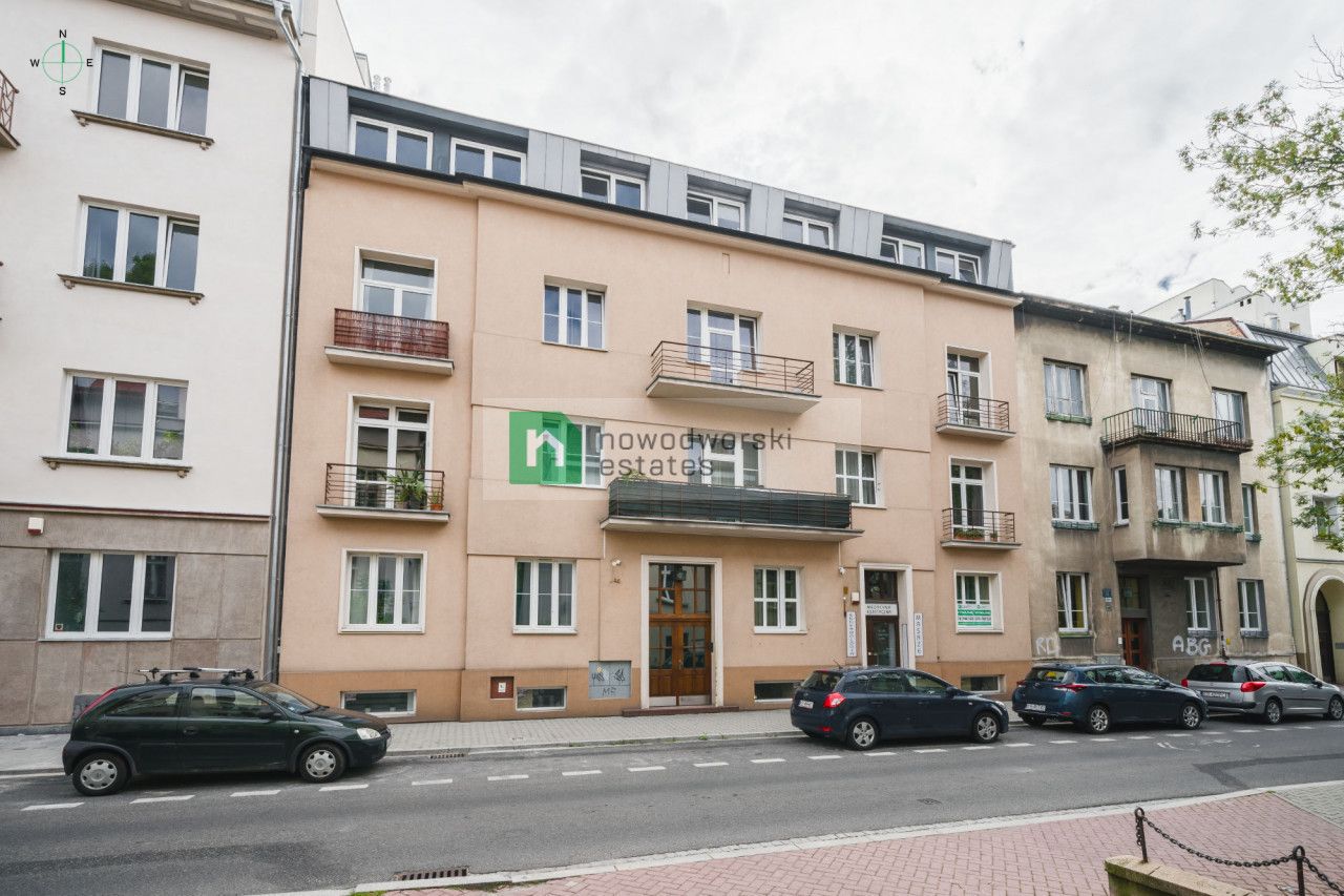 PRZESTRONNA KAWALERKA 42 m2 BLISKO CENTRUM, Z ANTRESOLĄ, OSOBNĄ KUCHNIĄ I KOMÓRKĄ LOKATORSKĄ, PRZY UL. URZĘDNICZEJ - Mieszkanie - Wynajem - Kraków, Krowodrza