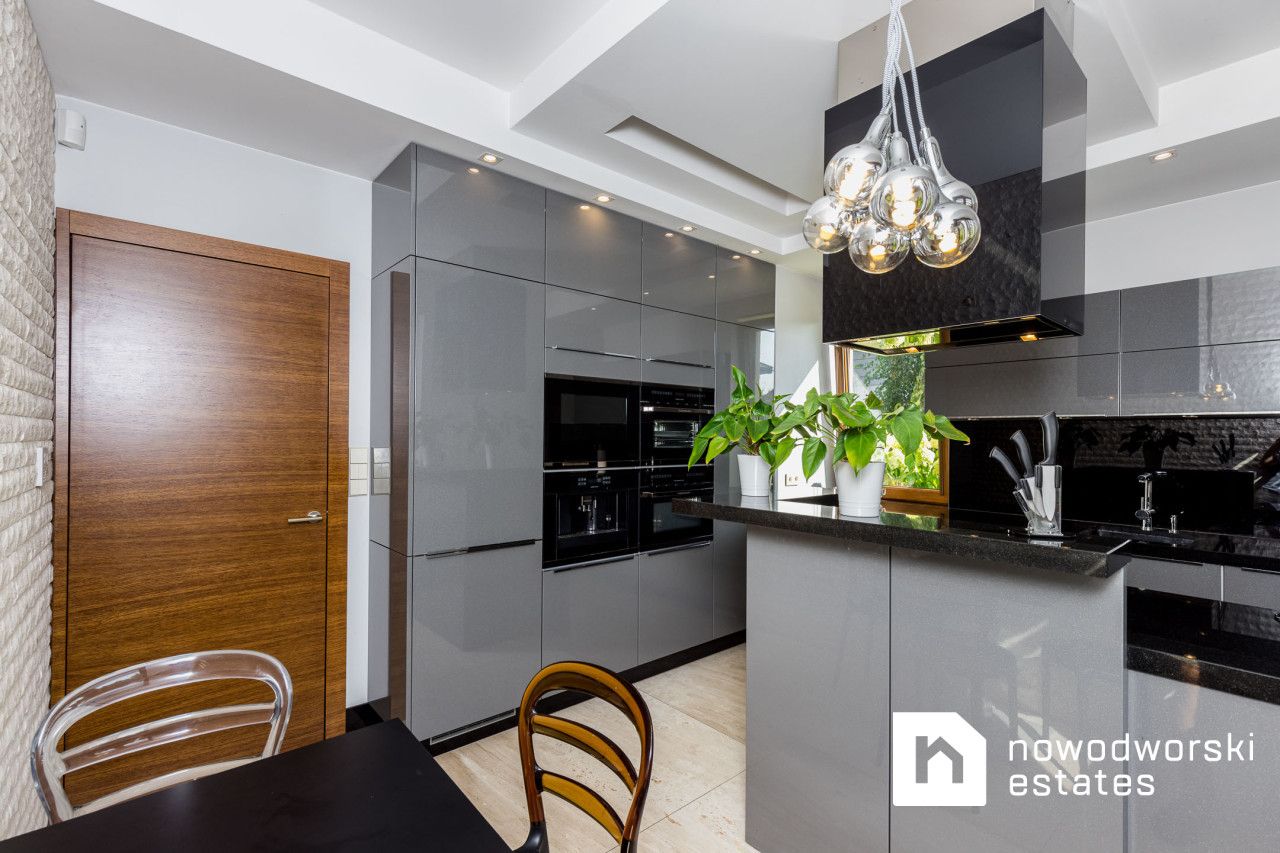 Piękny bliźniak w Kiełpinie na zamkniętym osiedlu - Dom - Sprzedaż - Warszawski Zachodni, Łomianki / Kiełpin