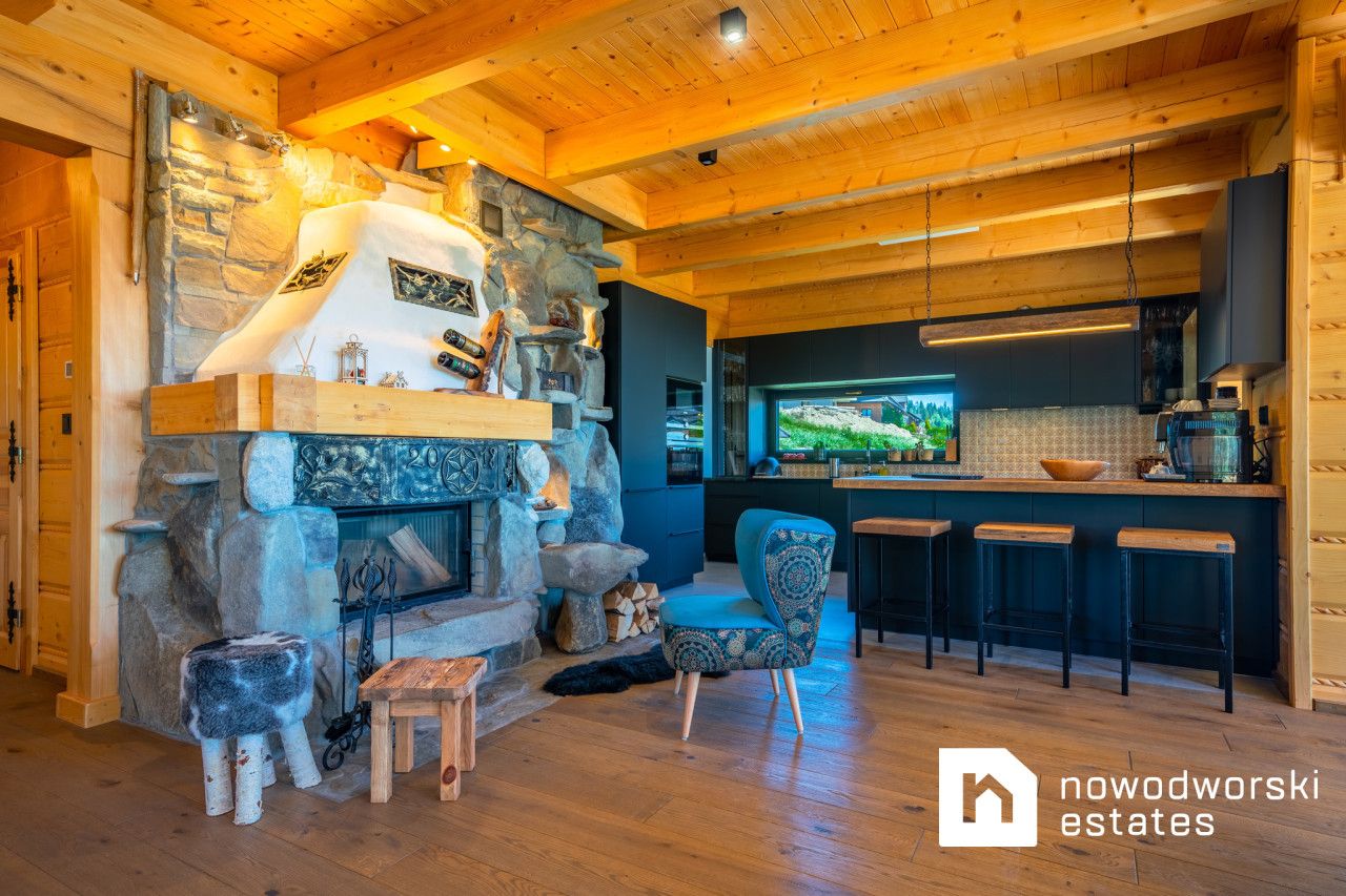 Niezwykły dom z bali nad jeziorem Czorsztyńskim - Dom - Sprzedaż - Nowotarski, Czorsztyn / Huba