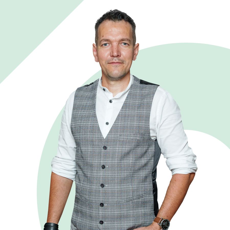 Mateusz Maternowski - Specjalista ds. Sprzedaży i Wynajmu Nieruchomości