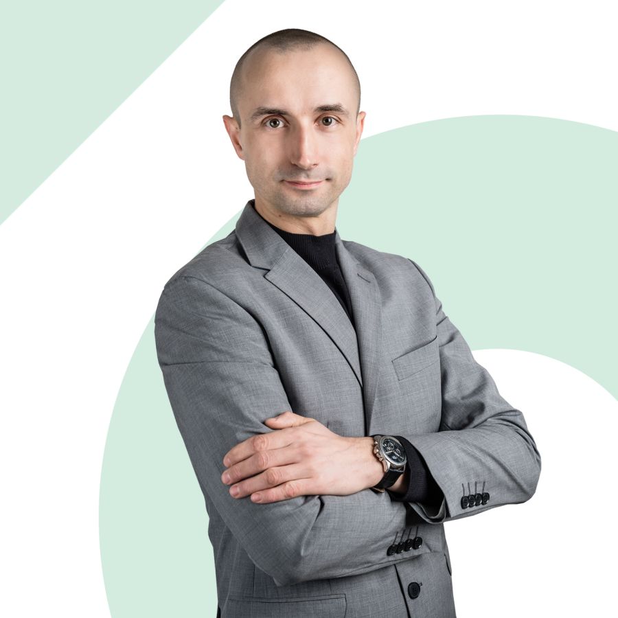 Adrian Chatys - real estate agent homfi Cracow
